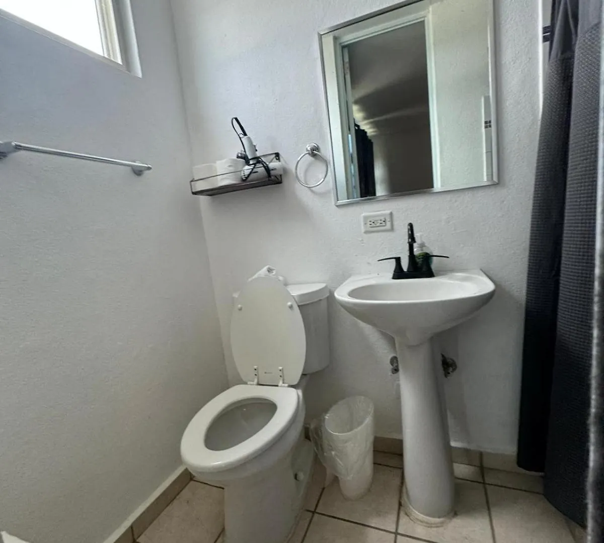 San Juan Airport Retreat With A Pool Διαμέρισμα 0*, Σαν Χουάν