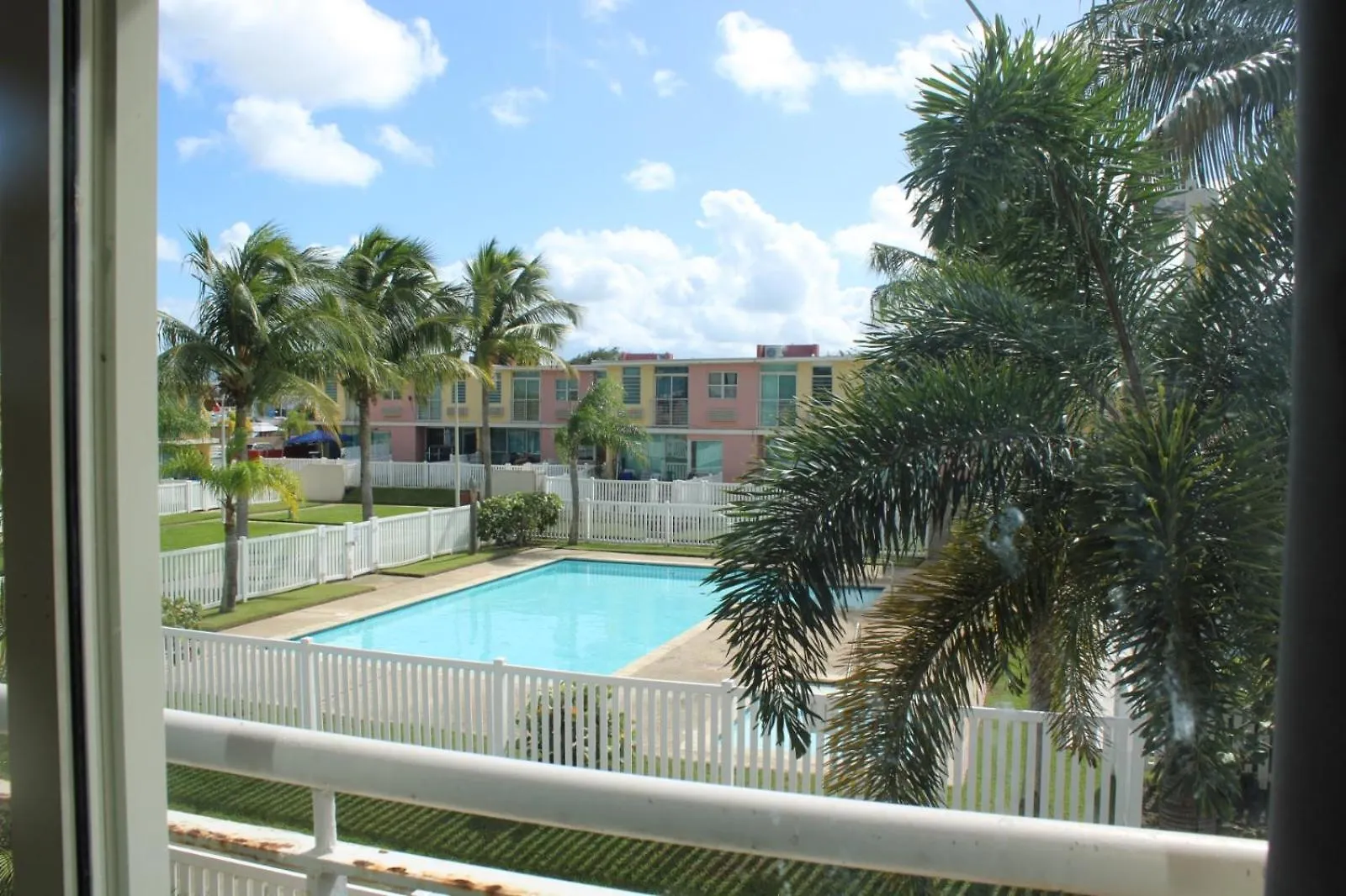 San Juan Airport Retreat With A Pool Διαμέρισμα