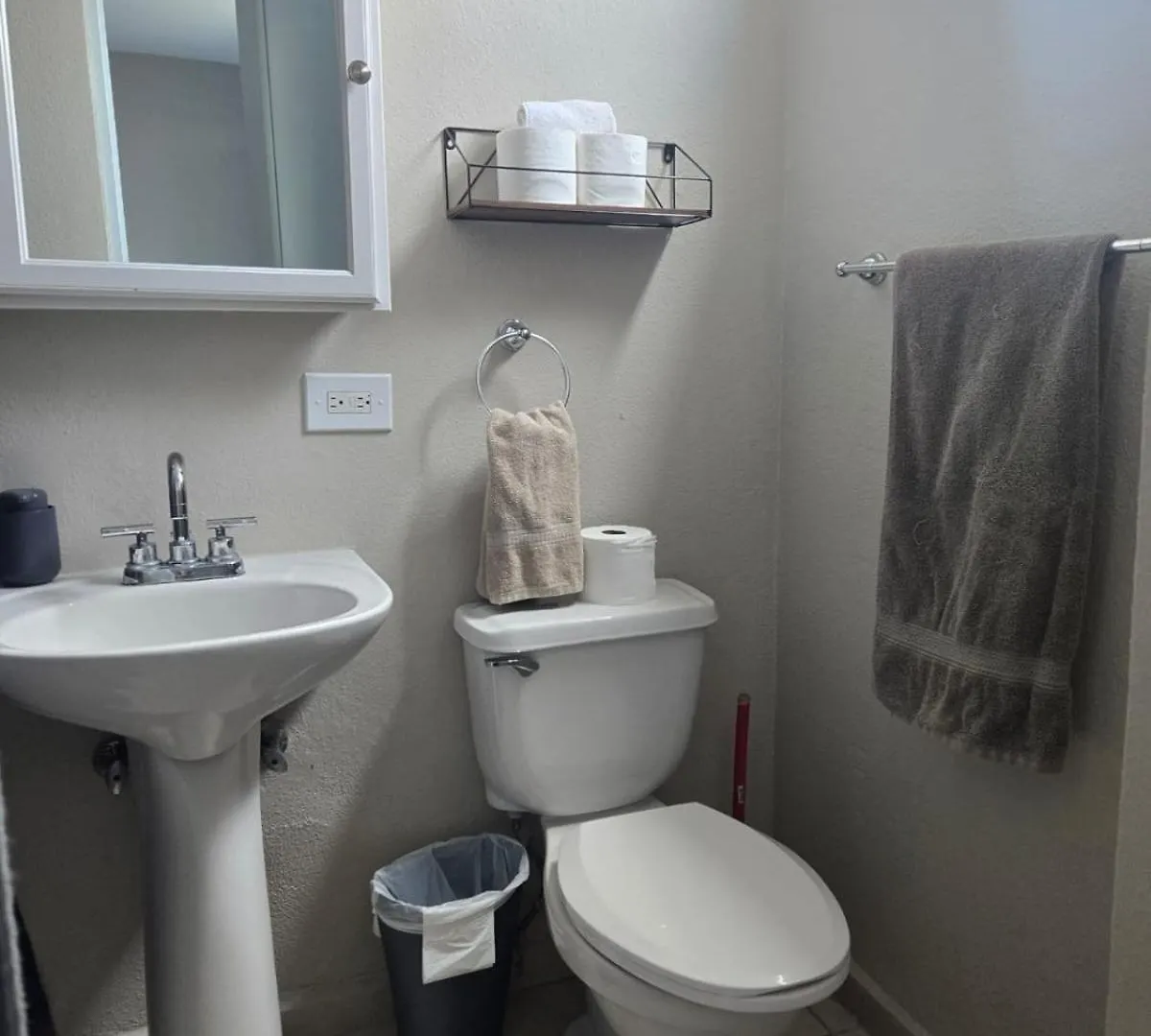 San Juan Airport Retreat With A Pool Διαμέρισμα