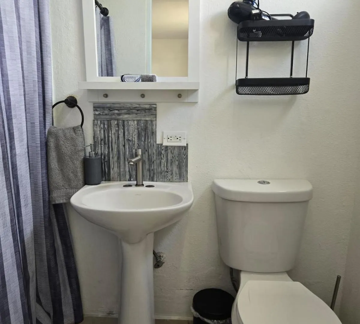 San Juan Airport Retreat With A Pool Διαμέρισμα  Σαν Χουάν